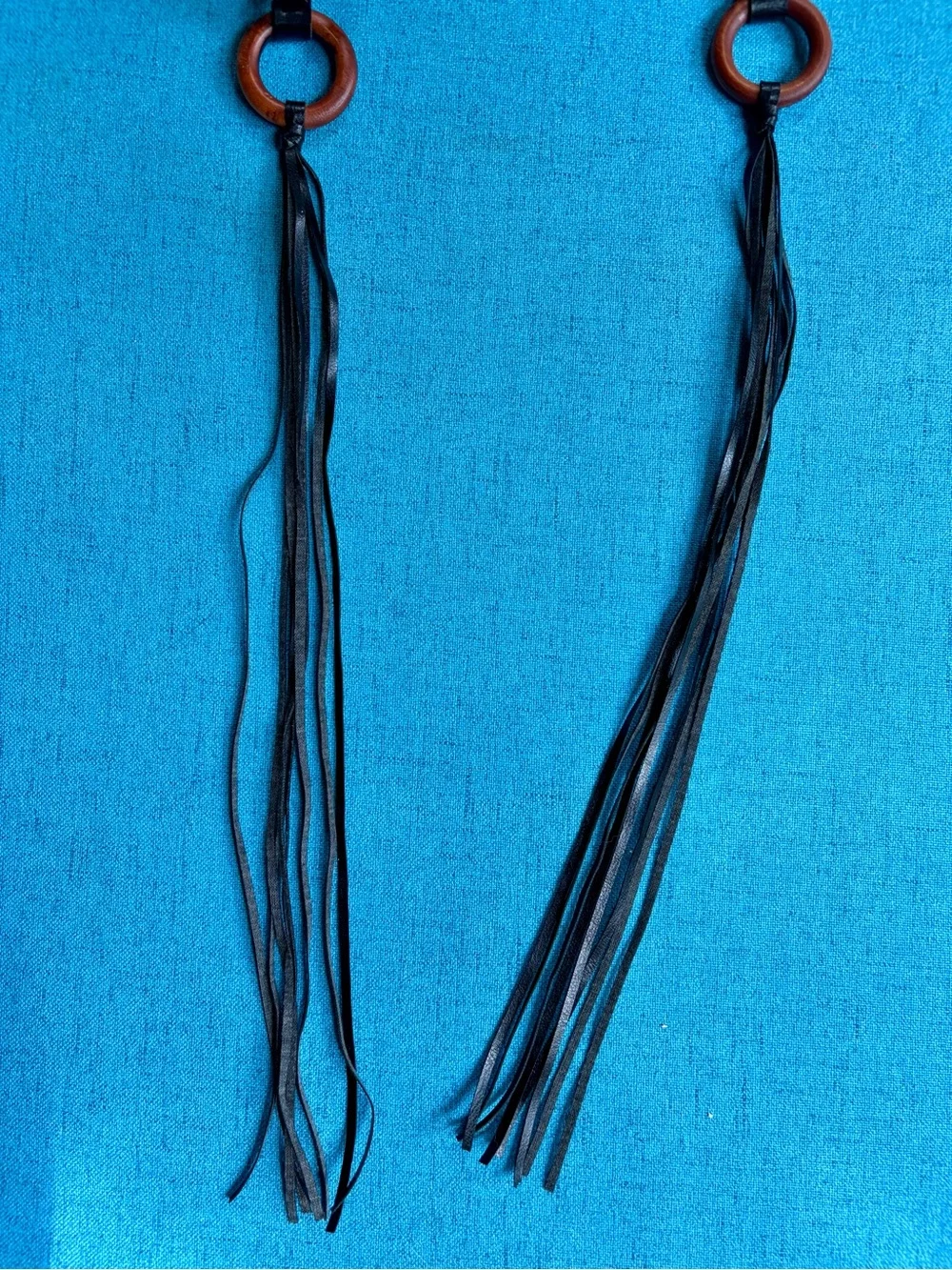 Brown leather fringe belt with wooden circular links and tassels #boho #western